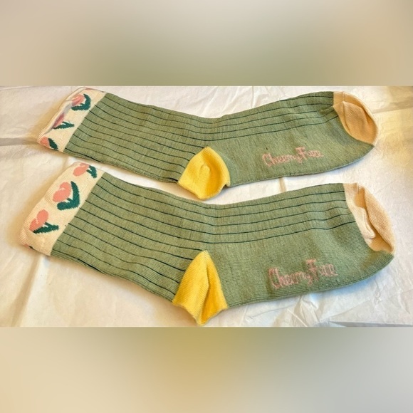 Set of 2 Pairs - Comfy Cute Socks Perfect For any Weather - Picture 8 of 9